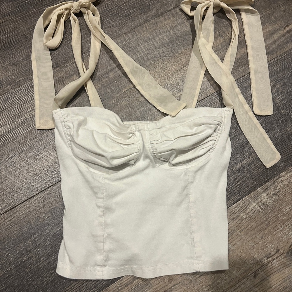 Chic Cream Tie-Strap Crop Top